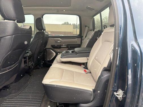 Patriot Blue Pearlcoat 2024 RAM 1500 Limited