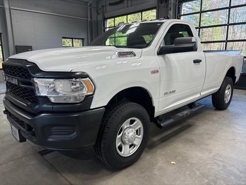 2021 RAM 3500 Tradesman Regular Cab 4x4 8' Box