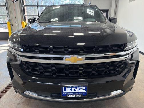 2023 Chevrolet Suburban LS