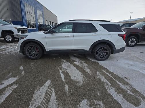 2025 Ford Explorer ST