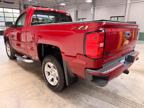 Cajun Red Tintcoat 2018 Chevrolet Silverado 1500 2LT