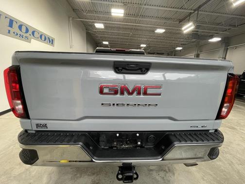 2024 GMC Sierra 2500 SLE