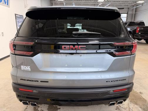 2024 GMC Acadia Elevation