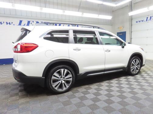 Crystal White Pearl 2022 Subaru Ascent Touring 7-Passenger