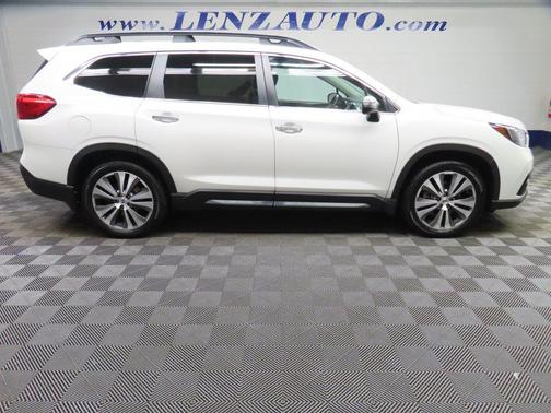 Crystal White Pearl 2022 Subaru Ascent Touring 7-Passenger