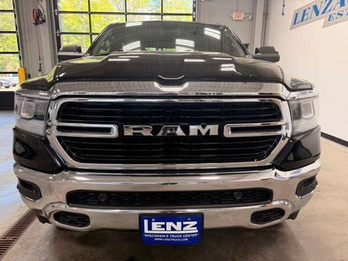 Diamond Black Crystal Pearlcoat 2019 RAM 1500 Big Horn