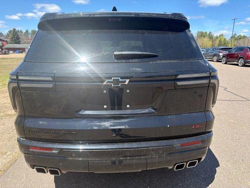 Mosaic Black Metallic 2025 Chevrolet Traverse RS