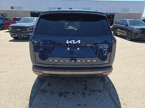Midnight Lake Blue 2027 Kia Telluride S