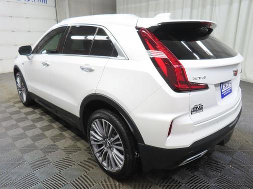 Crystal White Tricoat 2025 Cadillac XT4 Premium Luxury