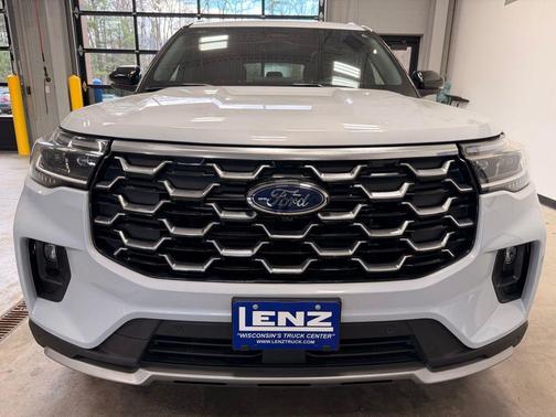 Space White Metallic 2025 Ford Explorer Platinum