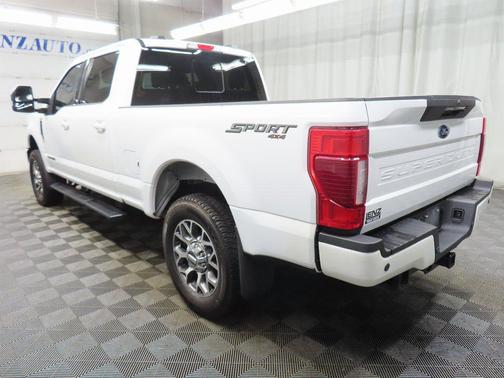 Oxford White 2022 Ford F-250 Lariat