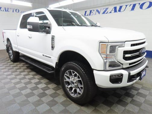 Oxford White 2022 Ford F-250 Lariat