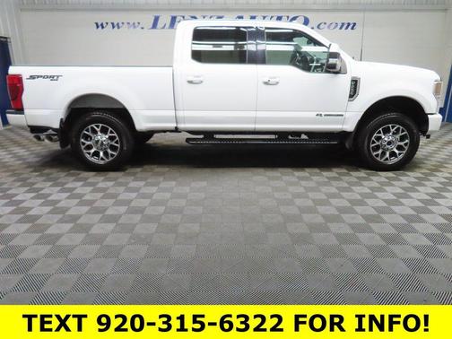 Oxford White 2022 Ford F-250 Lariat
