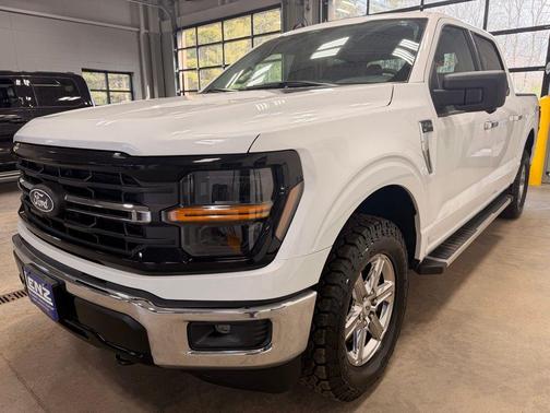 Oxford White 2024 Ford F-150 XLT