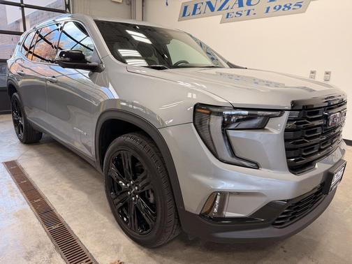 2024 GMC Acadia AWD Elevation