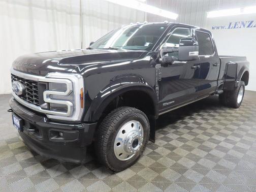 Black Metallic 2025 Ford F-450 Platinum