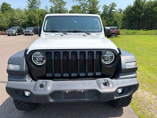 Bright White Clearcoat 2020 Jeep Wrangler Willys 4x4