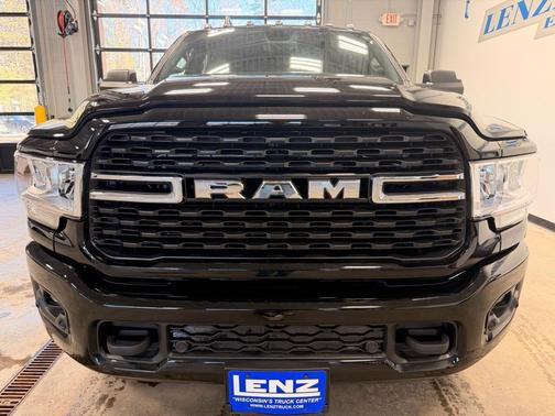 2022 RAM 2500 Big Horn Crew Cab 4x4 6'4' Box