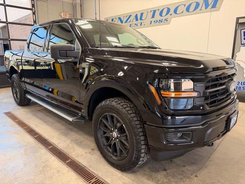 Agate Black Metallic 2025 Ford F-150 XLT