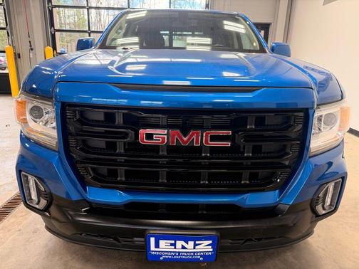 Dynamic Blue Metallic 2022 GMC Canyon Elevation