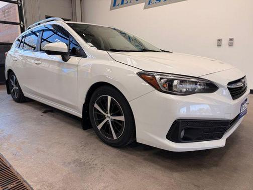 Crystal White Pearl 2020 Subaru Impreza Premium 5-Door