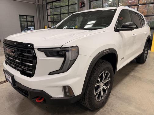 2024 GMC Acadia AWD AT4