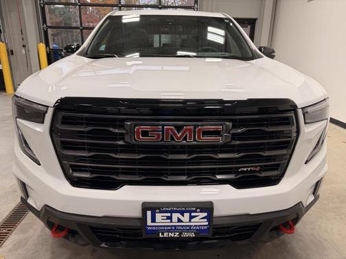 2024 GMC Acadia AWD AT4