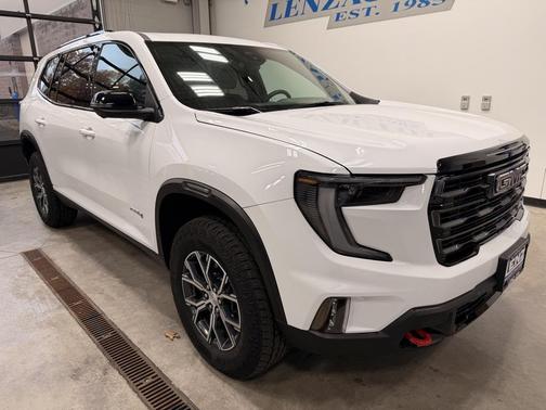 2024 GMC Acadia AWD AT4