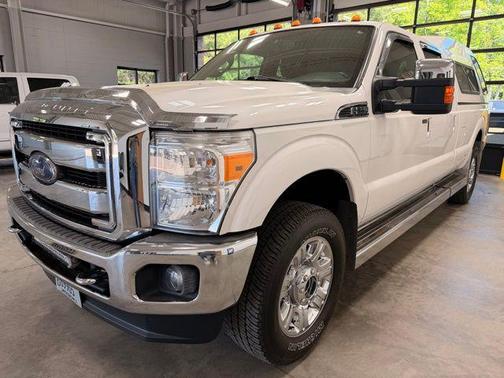 White Platinum Metallic Tri-Coat 2015 Ford F-250 Lariat