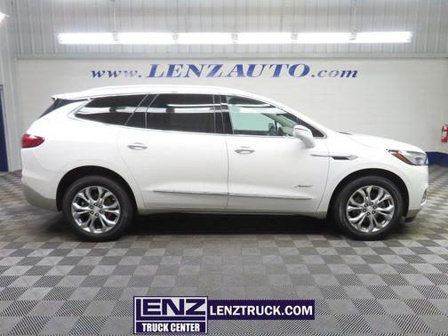 White Frost Tricoat 2018 Buick Enclave Avenir
