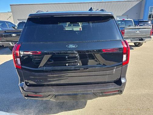 Dark Matter Gray Metallic 2025 Ford Expedition Platinum