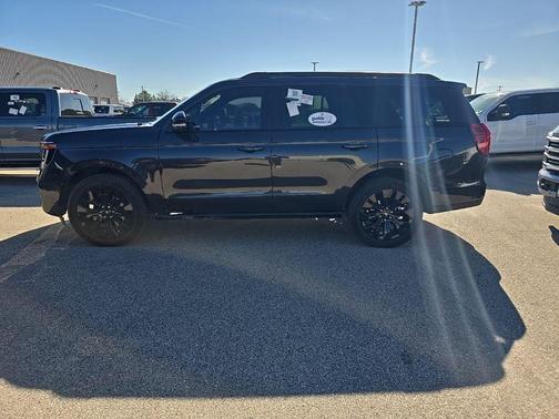 Dark Matter Gray Metallic 2025 Ford Expedition Platinum