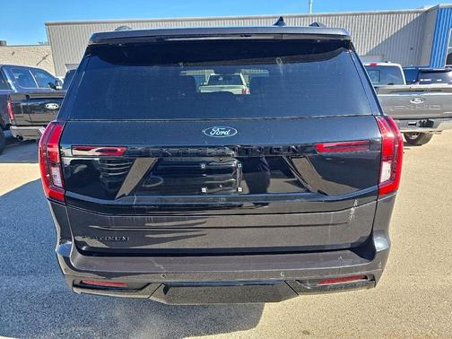 Dark Matter Gray Metallic 2025 Ford Expedition Platinum