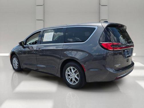 Granite Crystal Clearcoat Metallic 2023 Chrysler Pacifica Touring-L