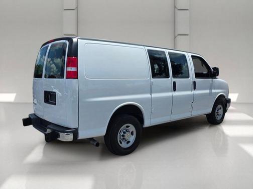 Summit White 2024 Chevrolet Express 2500 Work Van