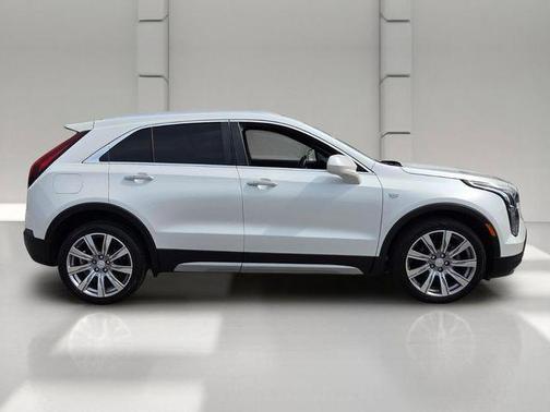 Crystal White Tri-Coat 2020 Cadillac XT4 Premium Luxury