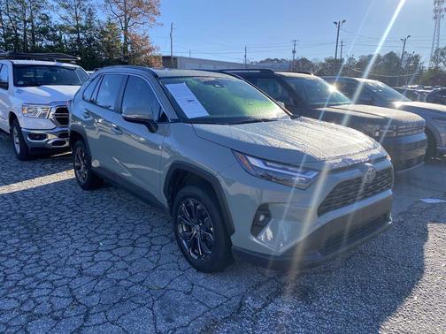 2023 Toyota RAV4 Hybrid XLE Premium
