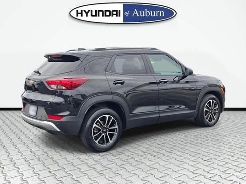 Mosaic Black Metallic 2024 Chevrolet Trailblazer LT