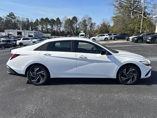 2025 Hyundai ELANTRA Sport