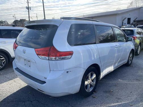 2012 Toyota Sienna LE