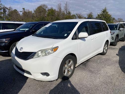 2012 Toyota Sienna LE