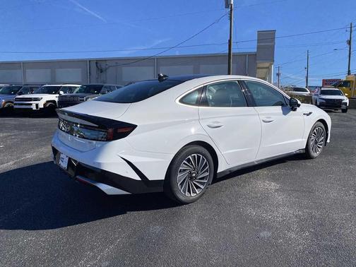 2025 Hyundai SONATA Hybrid Limited