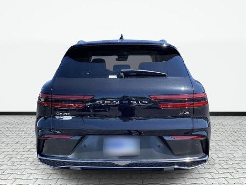 Vik Black 2026 Genesis GV70 2.5T Select