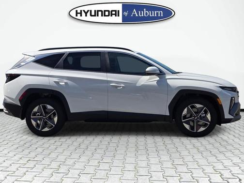 Serenity White Pearl 2026 Hyundai TUCSON SEL Premium