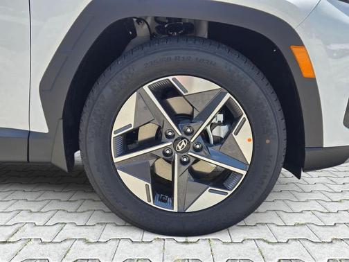 Serenity White Pearl 2026 Hyundai TUCSON SEL Premium