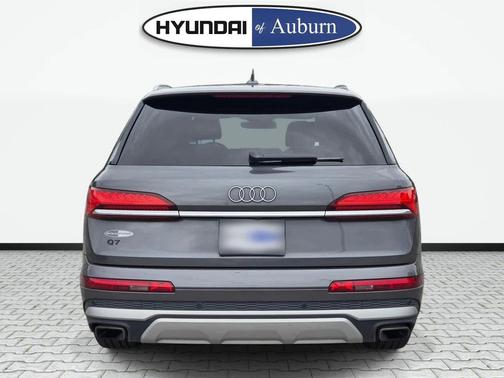 Samurai Gray Metallic 2025 Audi Q7 45 Premium Plus