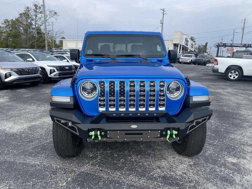 2023 Jeep Gladiator Overland