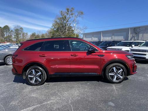 2022 Kia Sorento S