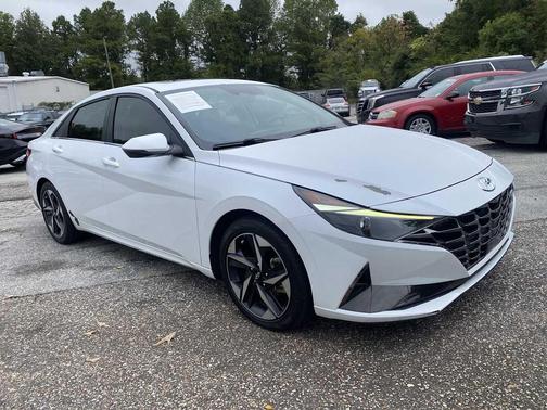2021 Hyundai ELANTRA SEL