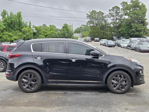 Black Cherry 2021 Kia Sportage S